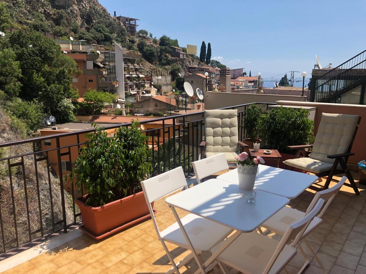 La Casa Di Andrea Apartment Taormina Luaran gambar