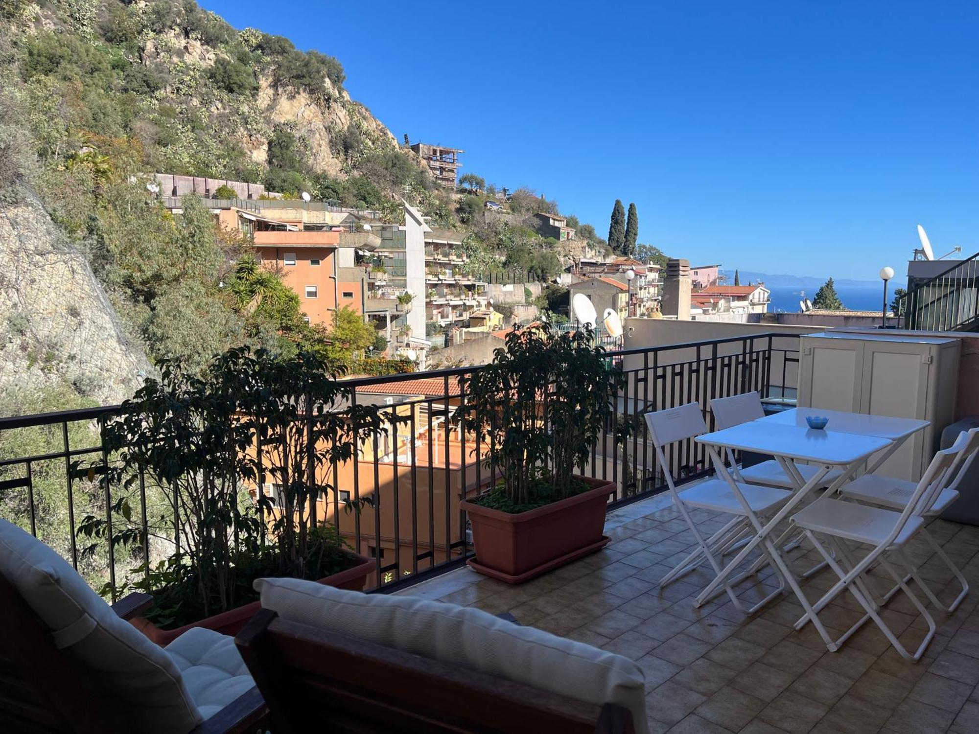 La Casa Di Andrea Apartment Taormina Luaran gambar