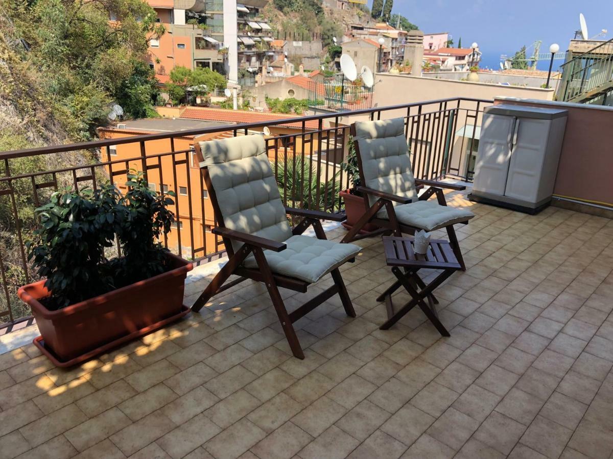 La Casa Di Andrea Apartment Taormina Luaran gambar